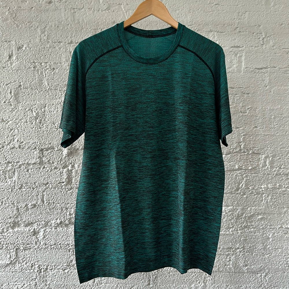 Lululemon Metal Tech Vent Short Sleeve